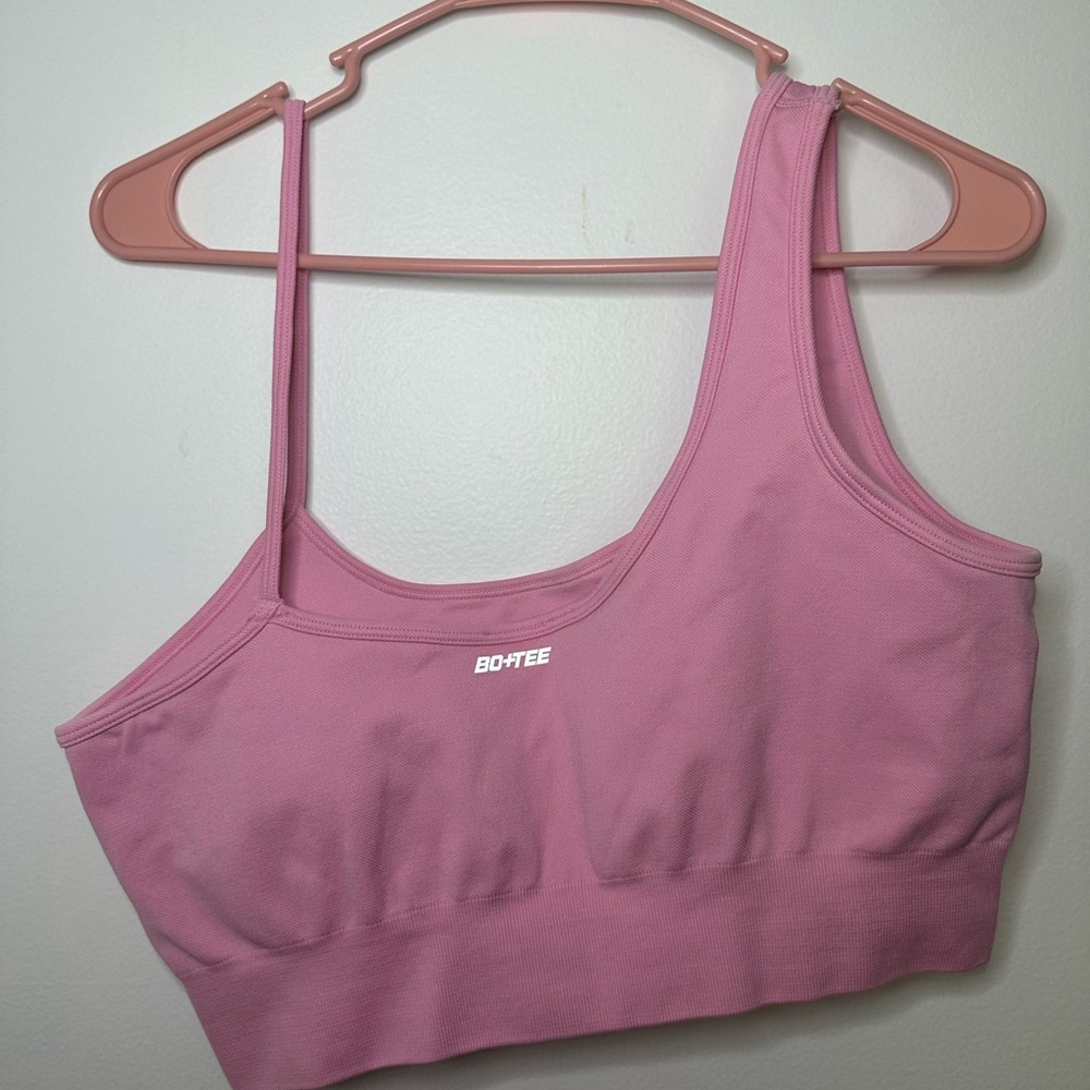BO AND TEE xl sports bra